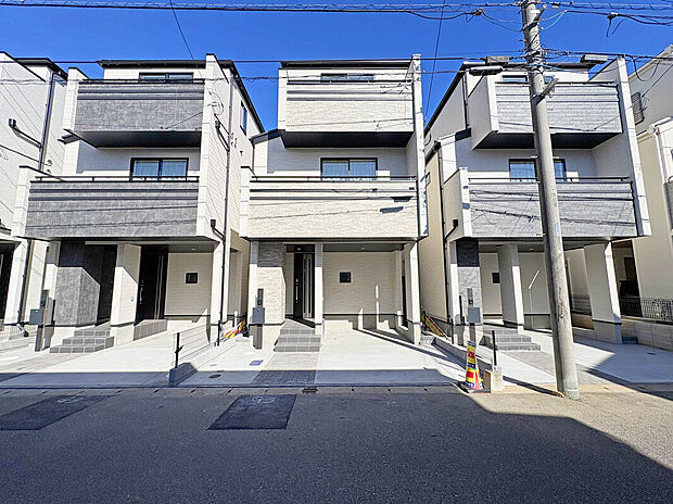 【【外観：C号棟】】各棟それぞれ異なる間取りプランとなっており、ライフスタイルに合わせた邸宅を選ぶことができます。