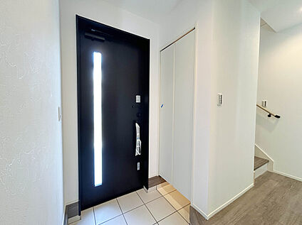 【施工例：Entrance】