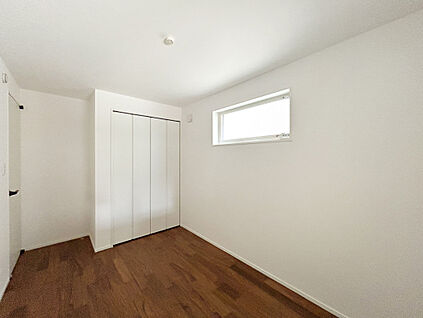 【Room：1号棟】