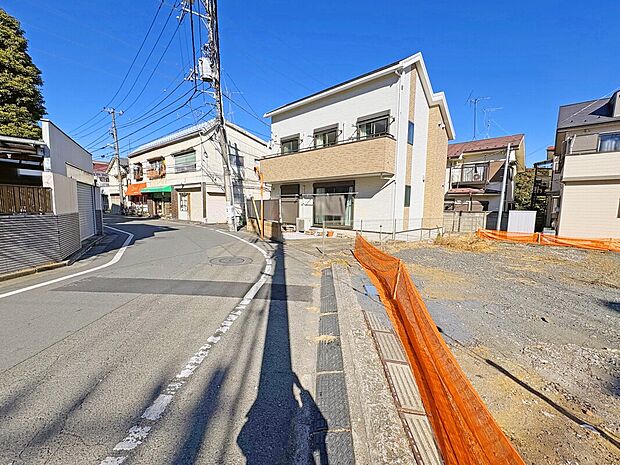 【【前面道路】】WICやSIC、パントリーなど収納設備が豊富で、部屋を広く快適な空間にしてくれます。