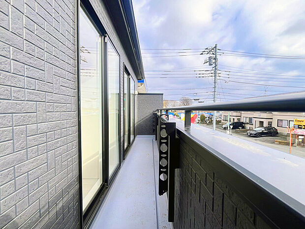 【【Balcony】】太陽光発電・温水式床暖房・食洗機など日々の暮らしをより快適にする便利な設備が充実。