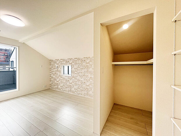 【【Room：7.25帖】】リビング階段やカウンターキッチンなど、家族間のコミュニケーションが取りやすくなる設計が採用されたプランニング。