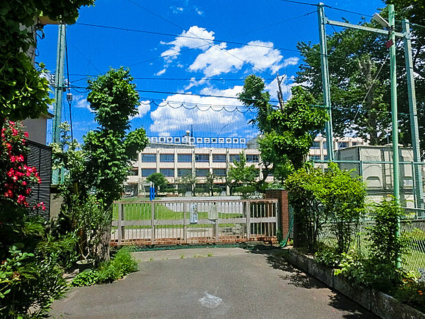 三鷹市立第六中学校（約475m）