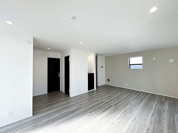 【【LDK：19.7帖】】LDK19.7帖×3部屋プラン。
採光口が多く、どの居室も陽当たり良好な居心地の良い空間！