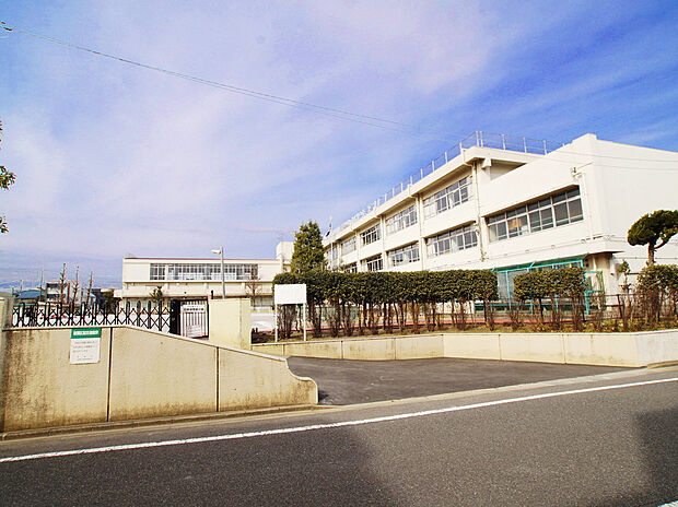 板橋区立高島第三小学校（約190m）