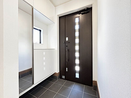 【施工例：Entrance】