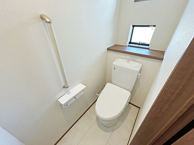 【【Toilet】】各階にトイレがあるので、朝慌ただしい時間帯に混む心配が減ります。わざわざトイレのために階段を昇り降りをせずに済みます。