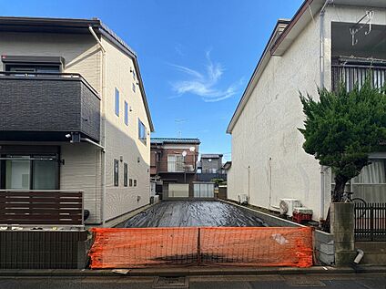 【外観：10月上旬撮影】