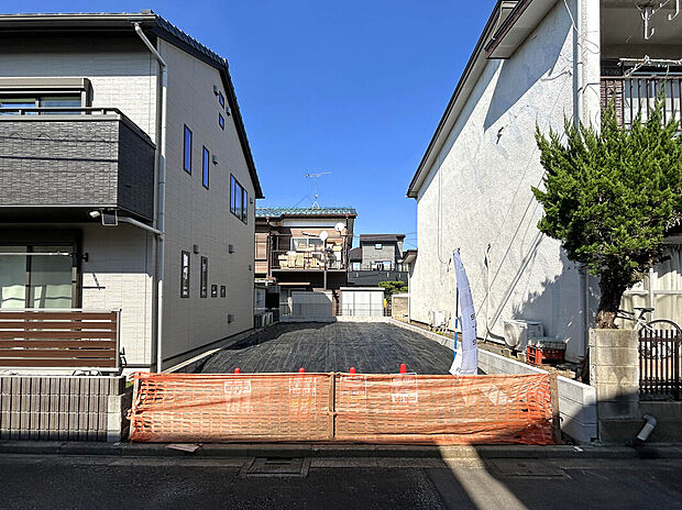 【【外観：10月中旬撮影】】急行停車駅京王井の頭線「久我山」駅徒歩12分で利用可能な好立地！「三鷹」駅や「吉祥寺」駅へのアクセス良好！都心へのアクセスと穏やかな住環境を兼ね備えた住まい！