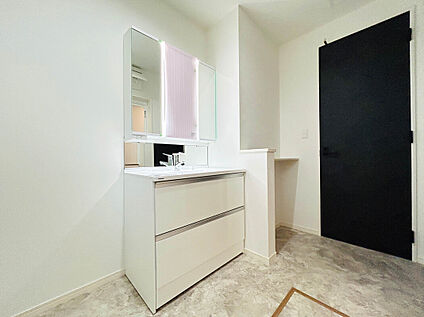 【施工例：Wash Room】