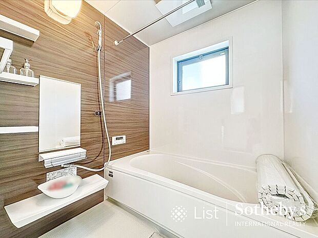 ■バスルーム■1号棟広々とした浴槽はゆったり半身浴したり足を伸ばしたりとゆっくりくつろげます。1日の疲れを癒してくれる空間になりそうですね！換気機能付でお風呂のジメジメも軽減！