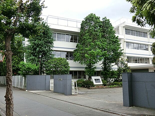 府中市立四谷小学校