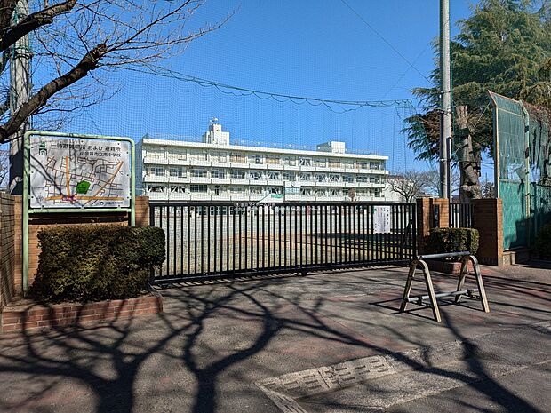 小金井市立南中学校(約180m)