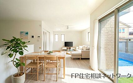 リビング（家具などCGイメージ）