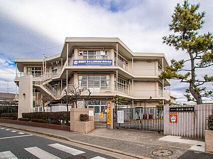 西東京市立保谷第一小学校 950m
