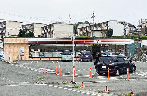 セブンイレブン 熊本高平店（約490m）