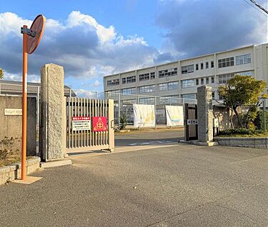 新宮町立新宮中学校 1850m(-)