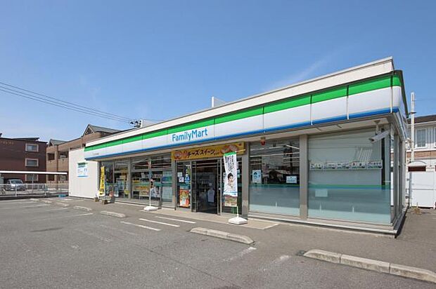 ファミリーマート大分汐見店(約600m)