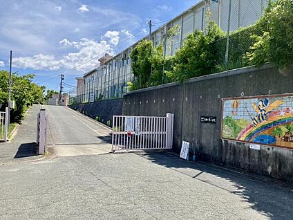 福岡市立香椎下原小学校 1620m(-)
