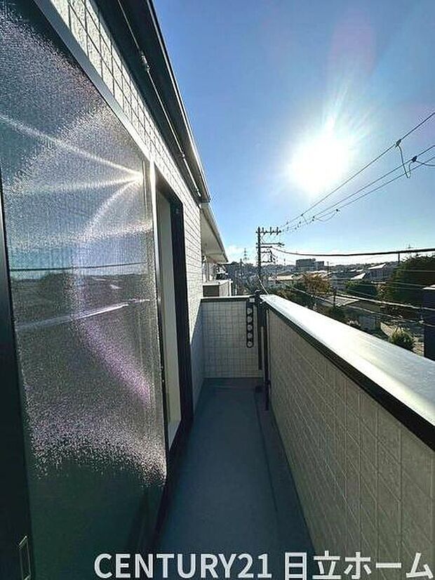 【バルコニー】《バルコニー》 ■陽当りも良く、洗濯物も良く乾きそうです。