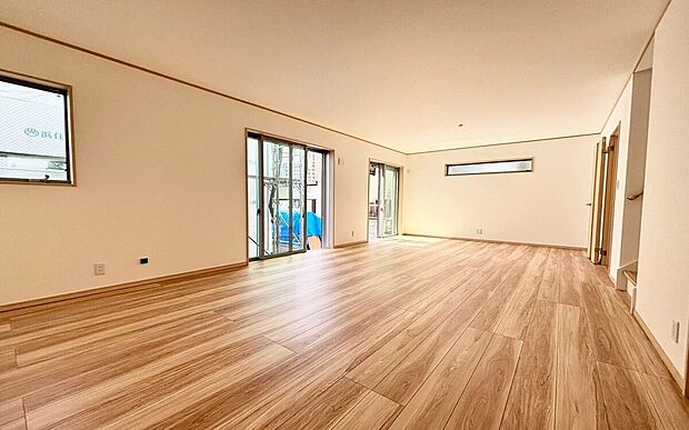 ゆったりと寛げるプライベートなひとときを、より上質なものへと高めるために。使用する色調、形状まで様々に意匠を凝らしながら居住性の高い私的空間を創り上げています。