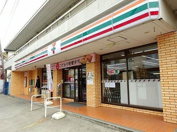 セブンイレブン横浜鉄町店(約700m・徒歩9分)