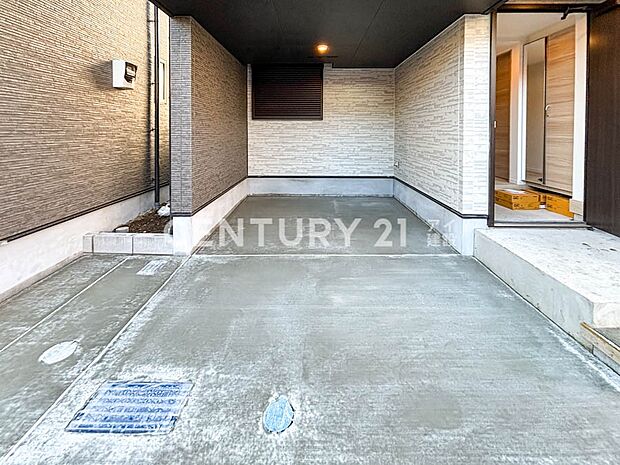 【駐車場】【Garage】 カースペース1台完備