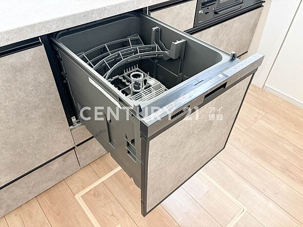 【キッチン】【Dishwasher】 パワフルな洗いで汚れを落としてくれる食洗機。家事の時短になり、ご家族との時間も増えそうですね。