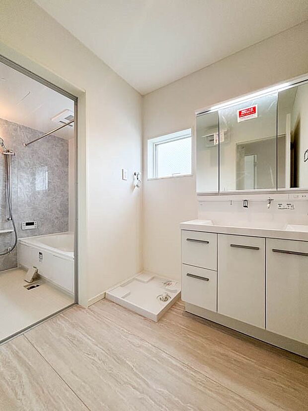 【洗面台・洗面所】ご家族の1日が始まり、1日が終わりを締めくくる洗面空間。