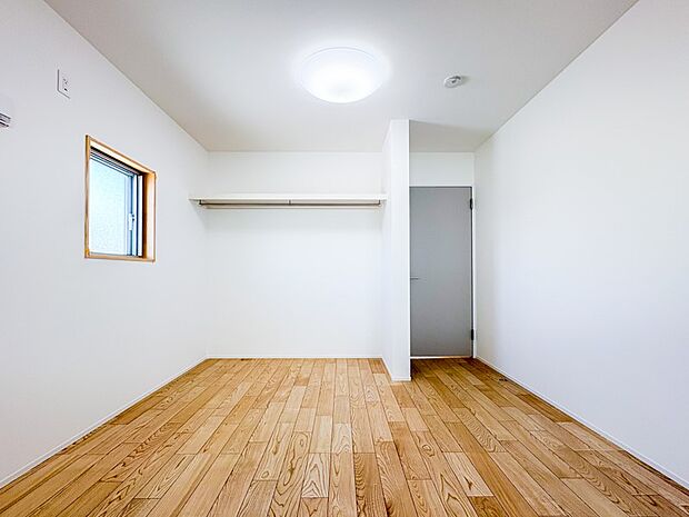  感性を育むプライベートルームはシンプルでスマートな空間。好みの空間で読書をしたり音楽を聞いたりと、一人の時間も充実したものにできます。