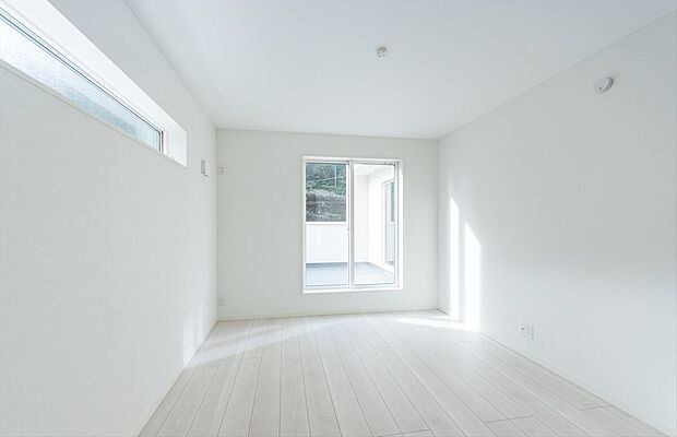 【洋室】「Bed Room」落ち着いた色合い、シンプルなデザイン。
洋室として大事なお部屋です。