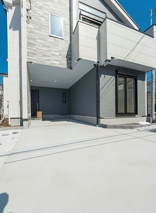 【駐車場】☆☆カースペース☆☆
広々嬉しいカースペース。
(画像の一部にAIによる加工を施しているため実際と異なる場合ございます)