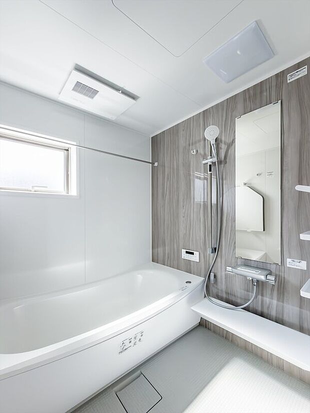 【バス】「バスルーム」
清潔感が大切なバスルーム。落ち着く空間です。