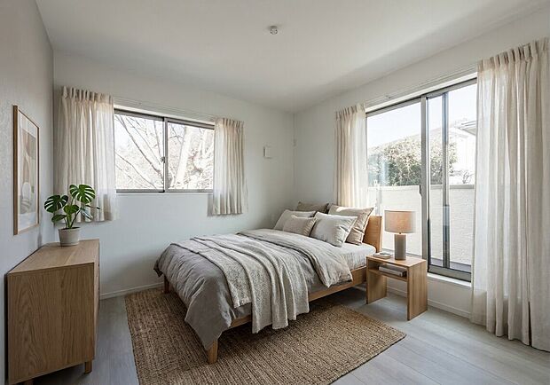 【洋室】「Bed Room」落ち着いた色合い、シンプルなデザイン。
寝室として大事なお部屋です。
(本画像はCGにて家具を配置しております。実際に家具はおかれておりません。)