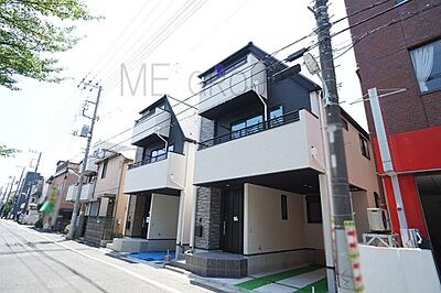 葛飾区金町２丁目 新築一戸建て ３期 全２棟 収納豊富な間取のお家の一戸建て 21年07月 1 76m2 3ldk S 5490万円