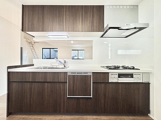 広々とした使い勝手の良いキッチンで日々のお料理も楽しくなりそう