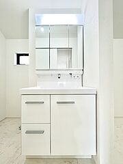 足立区神明南１丁目　５期　新築一戸建て　全１棟　広々LDK南角地で日当たり良好！(990972061) その他