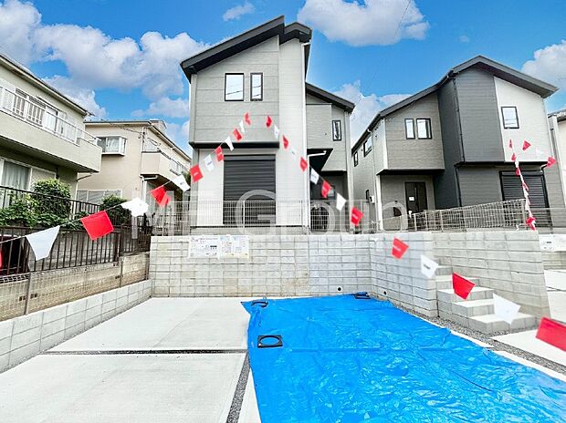 堂々完成！たっぷりの陽光と開放感に包まれる明るい住まい。   