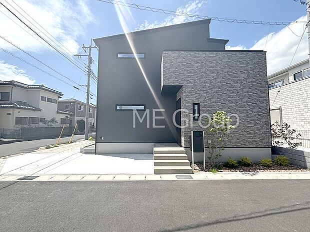 暮らしやすさと居心地の良さにこだわったシンプルで飽きのこないデザイン !