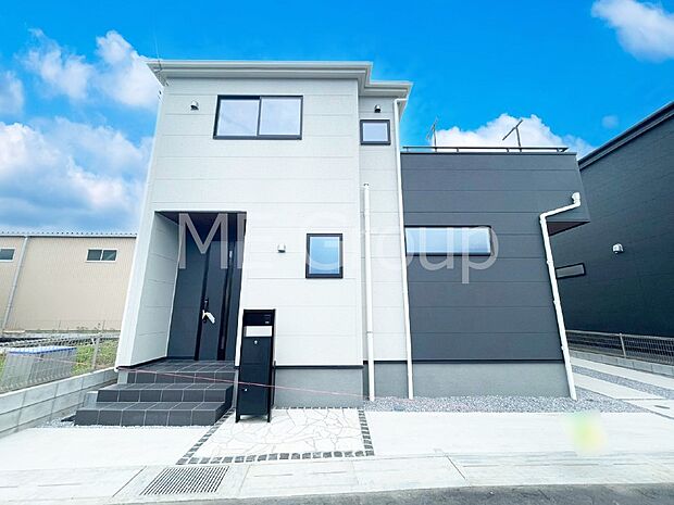 たっぷりの陽光と心地よい風が舞い込む住まい
