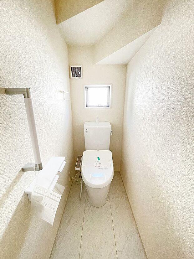 【トイレ】～toilet～綺麗・スッキリ・快適なウォシュレット付トイレでくつろげる空間です。1号棟