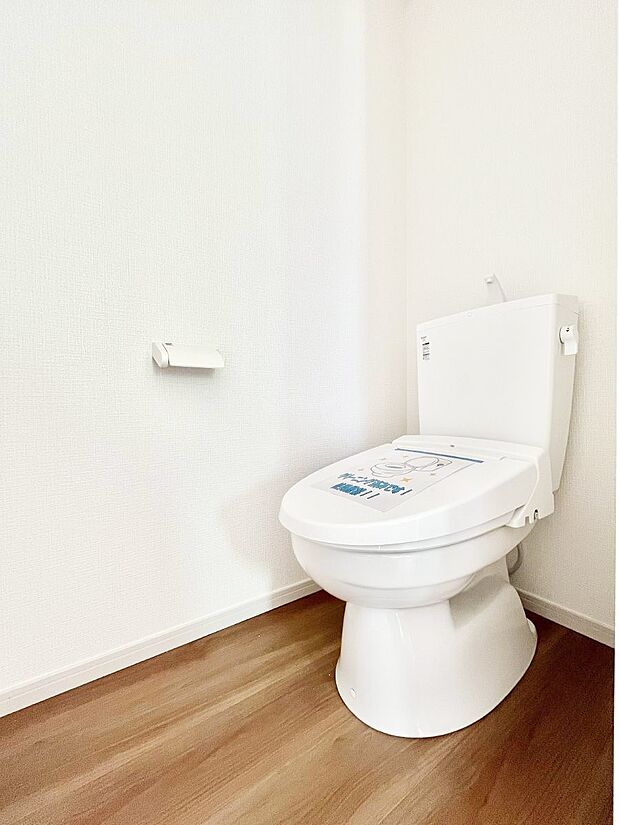 【トイレ】トイレは温水洗浄機能付き