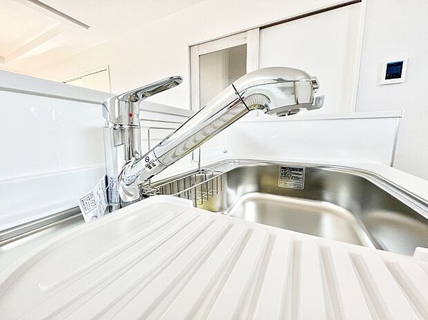 【蛇口一体型浄水器】いつでも清潔なおいしいお水を。一つの水栓で水道水と浄水を使い分け。