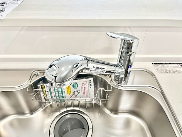 【浄水器】いつでも清潔なおいしいお水を。一つの水栓で水道水と浄水を使い分け。