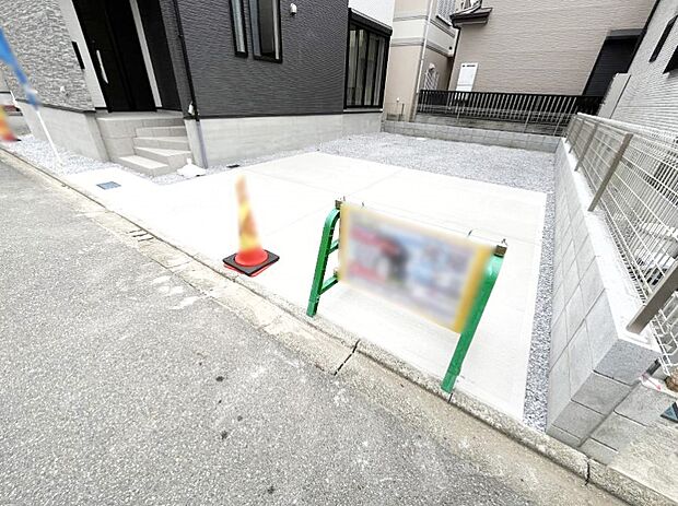 【駐車場】カースペースは2台駐車可。セカンドカーや来客時に便利です!