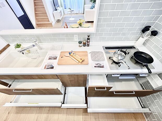 【スライド収納】使いやすさを優先したスライド式収納タイプ!