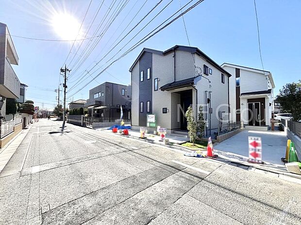 【前面道路含む現地写真】前面道路はきちんと整備されています  