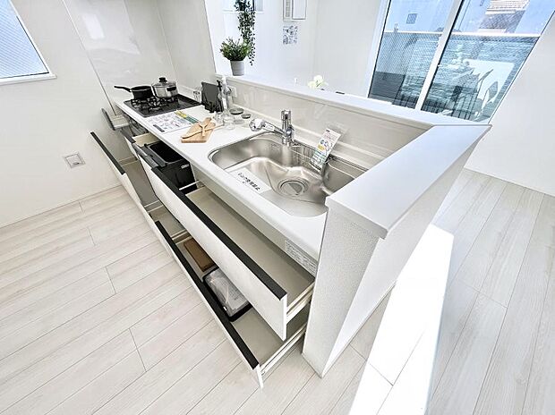 【スライド収納】使いやすさを優先したスライド式収納タイプ！