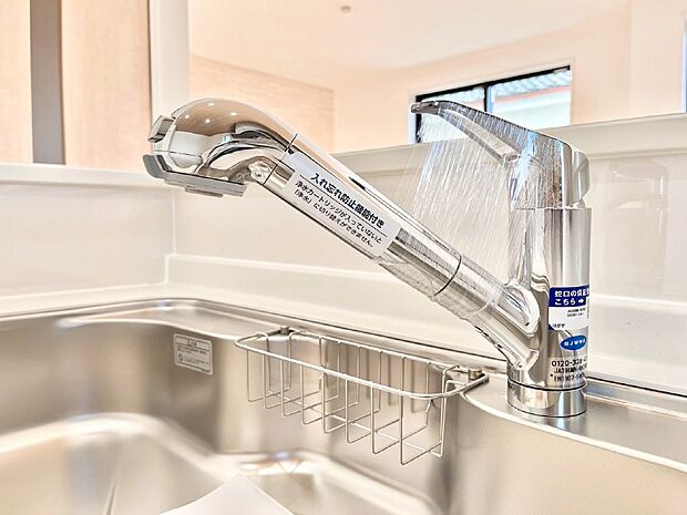 【浄水器】いつでも清潔なおいしいお水を。一つの水栓で水道水と浄水を使い分け。