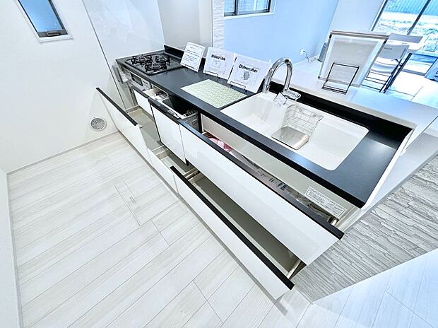 【スライド収納】使いやすさを優先したスライド式収納タイプ!